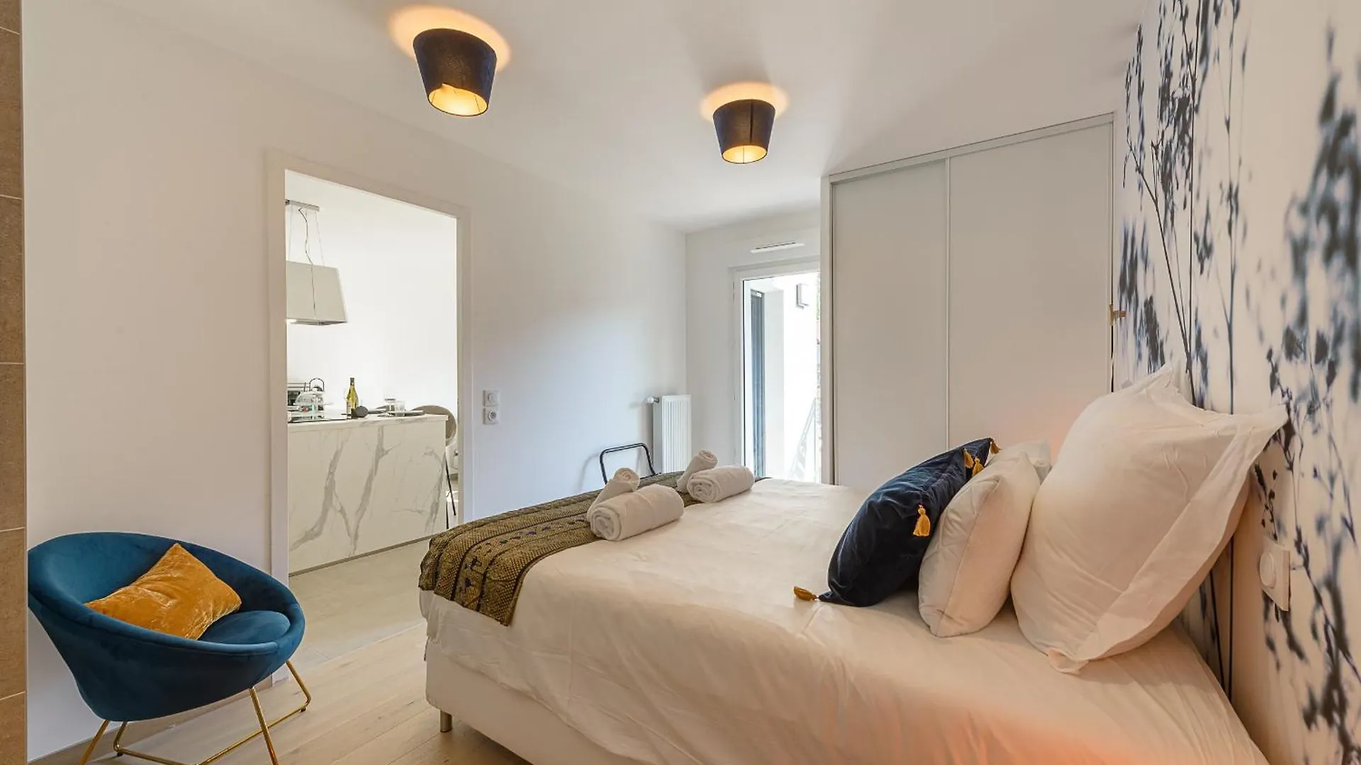 Apartment Elegant Taillefer, Emplacement Unique A Deux Pas Du Lac Et Au Pied De La Piste Cyclable By Lla Selections Duingt