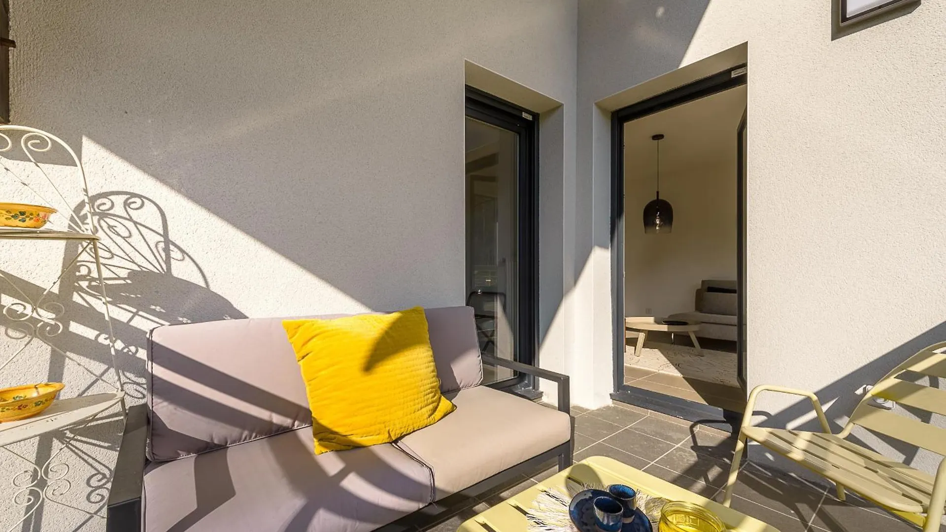 Elegant Taillefer, Emplacement Unique A Deux Pas Du Lac Et Au Pied De La Piste Cyclable By Lla Selections Duingt